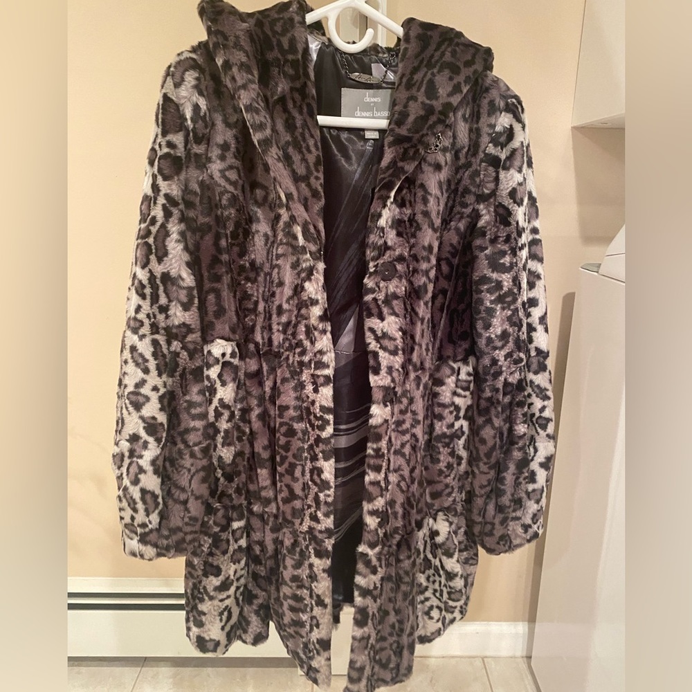 DENNIS BASSO FAUX FUR LEOPARD COAT